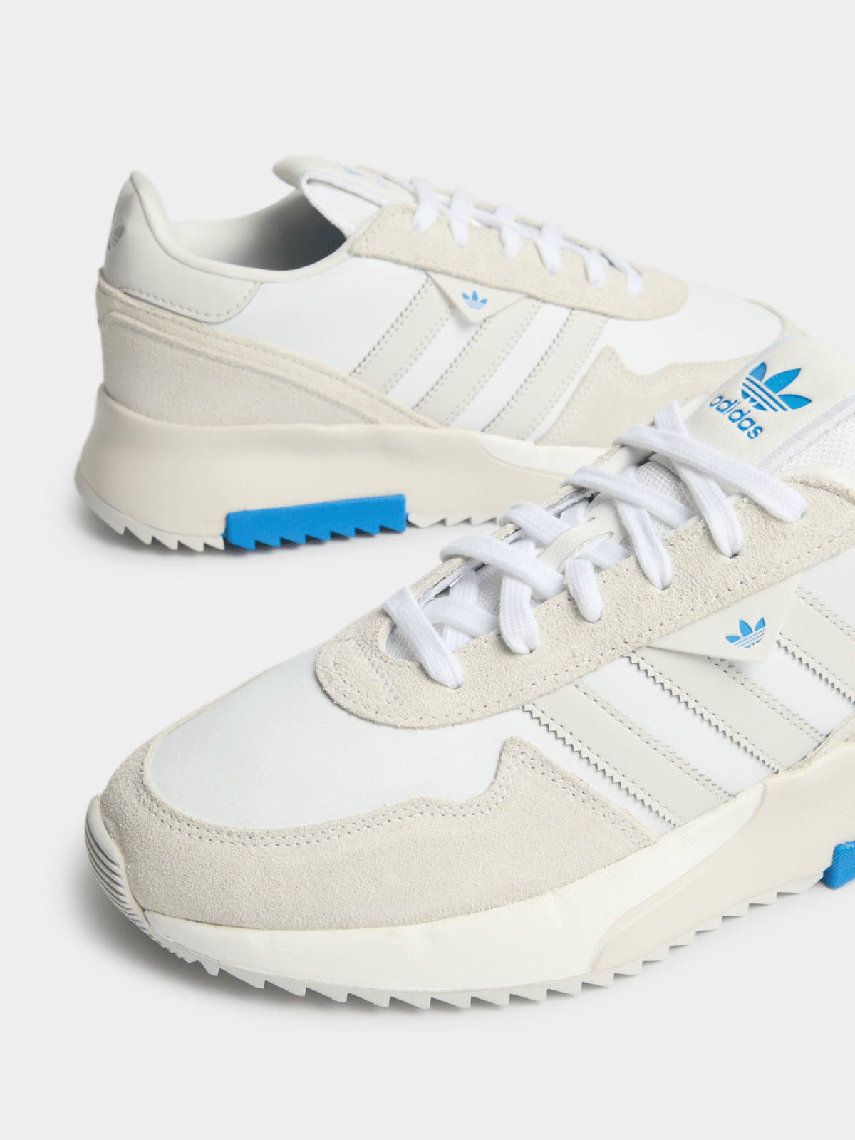 adidas Originals Men's Retrophy F2 2.0 White/Blue Sneaker